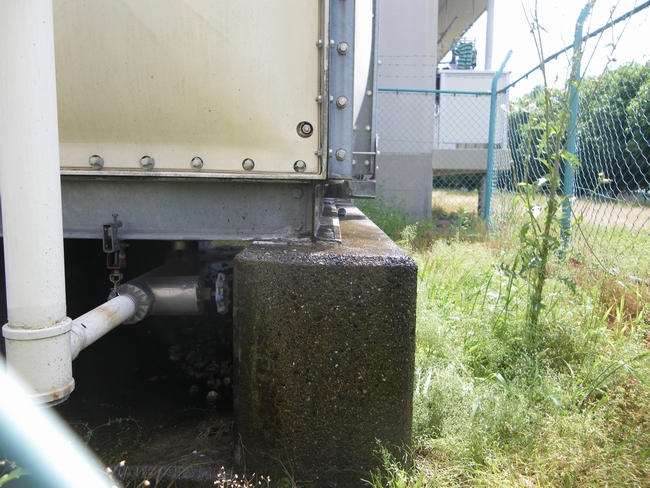熊本市内　受水槽 （ＦＲＰス製パネルタンク） 底部からの漏水